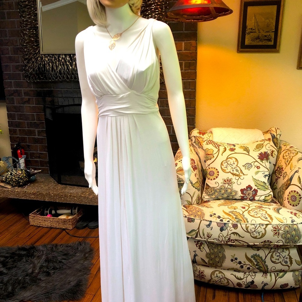 SALE: Beautiful summer dress. Formal or not.NWT